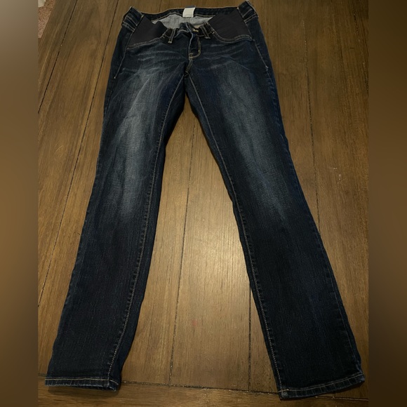 🔴 Old Navy Maternity Jeans - Picture 1 of 5